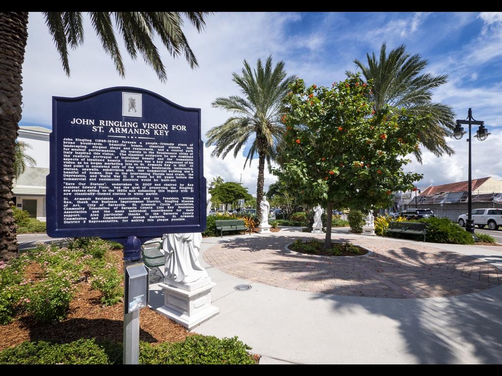 205 Golden Gate Point, Unit 401 Sarasota, FL 34236 - Photo 42 of 63
