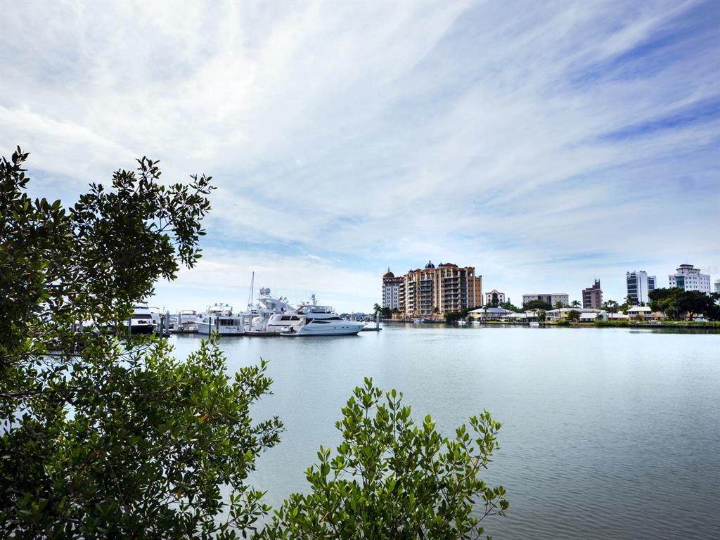 205 Golden Gate Point, Unit 401 Sarasota, FL 34236 - Photo 52 of 63