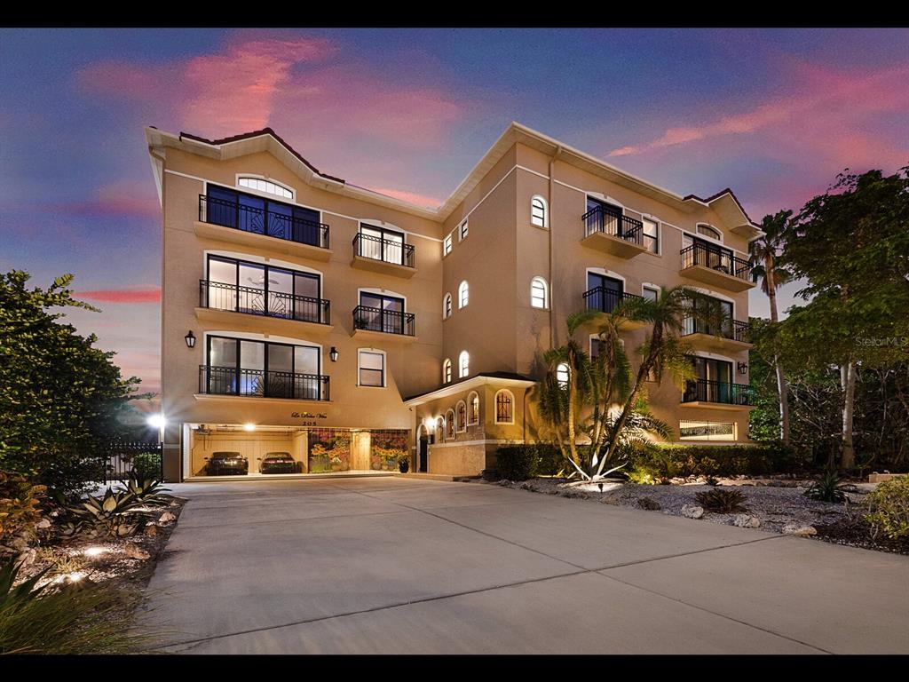 205 Golden Gate Point, Unit 401 Sarasota, FL 34236 - Photo 63 of 63