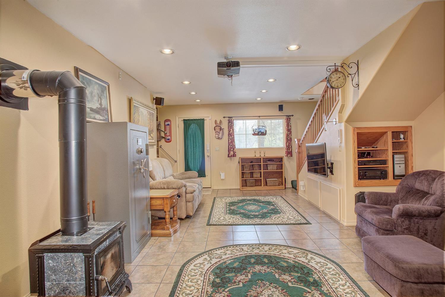 7511 Hugo Road Grants Pass, OR 97526 - Photo 11 of 27 Additional Photo