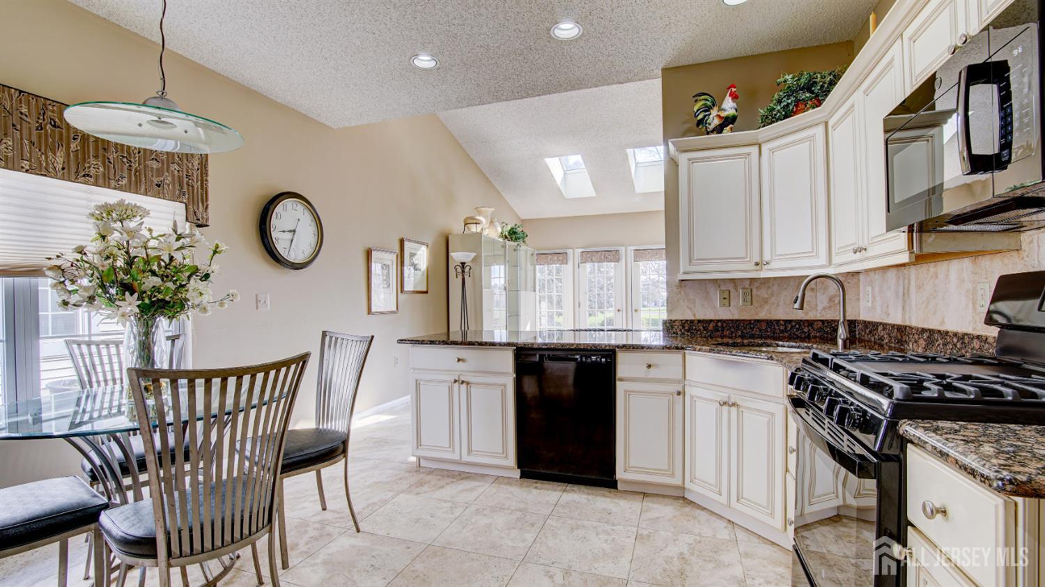 36 Chichester Road Monroe Township, NJ 08831 - Photo 18 of 50