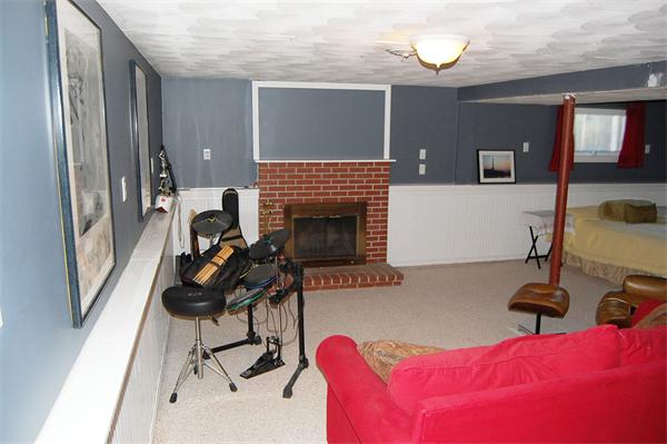 8 County Road Burlington, MA 01803 - Photo 16 of 17 Gallery Image 16