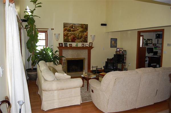 8 County Road Burlington, MA 01803 - Photo 6 of 17 Gallery Image 6