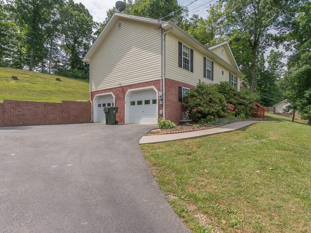 49 Maple Ridge Court Jonesborough, TN 37659 - Photo 3 of 36 Photo 3