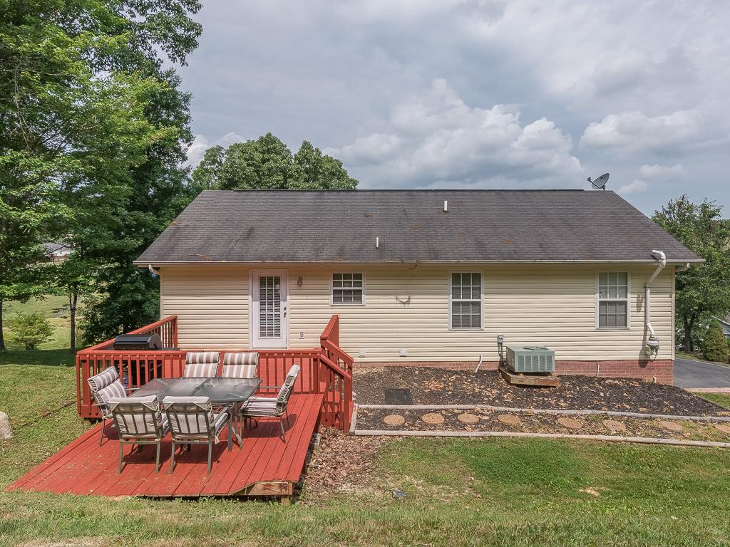 49 Maple Ridge Court Jonesborough, TN 37659 - Photo 35 of 36 Photo 35
