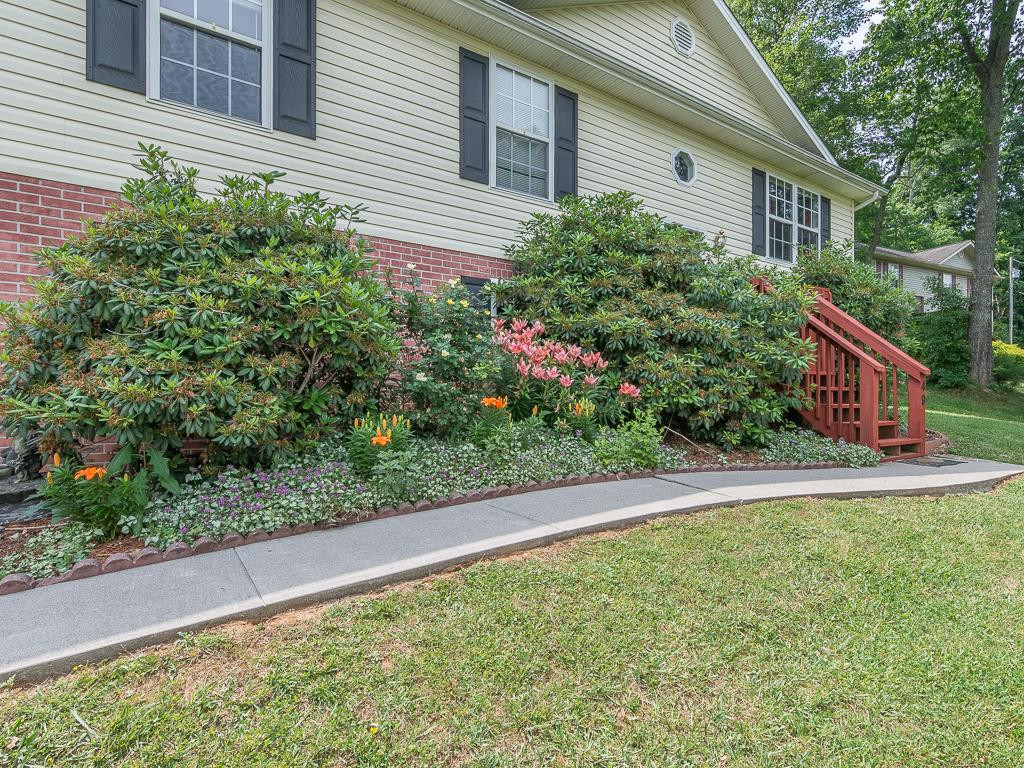 49 Maple Ridge Court Jonesborough, TN 37659 - Photo 5 of 36 Photo 5