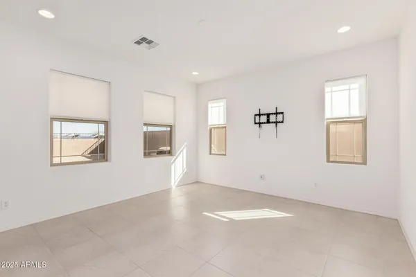 $2,800 | 7960 East Quartet Avenue, Mesa, AZ 85212