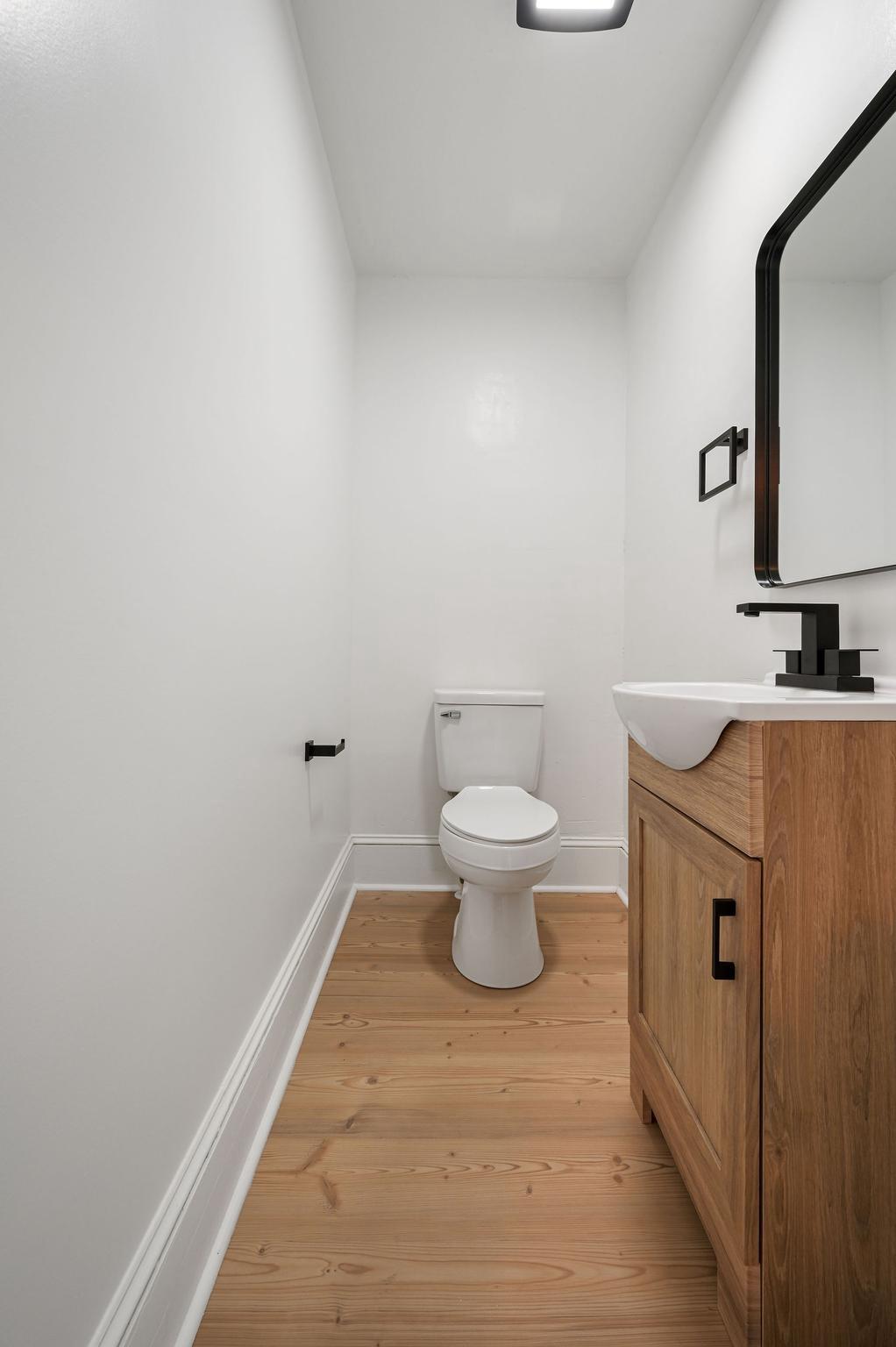 14141 Union Street Milton, DE 19968 - Photo 14 of 32 First Floor Half Bathroom