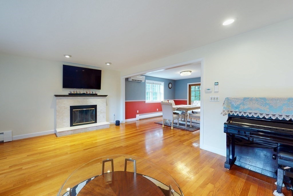 53 Maple Ridge Road Reading, MA 01867 - Photo 5 of 35