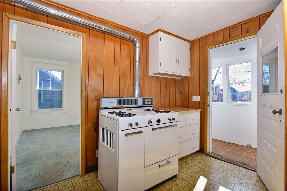 49 Mason Street Warren, RI 02885 - Photo 18 of 27 Gallery Image 18