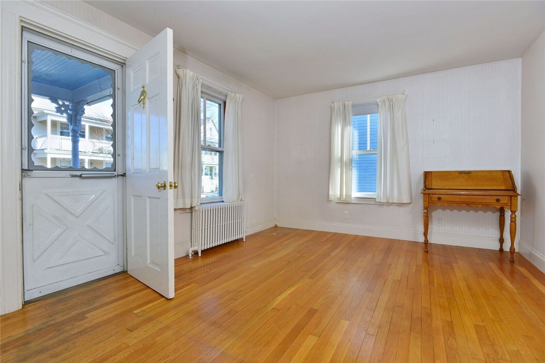 49 Mason Street Warren, RI 02885 - Photo 4 of 27 Gallery Image 4