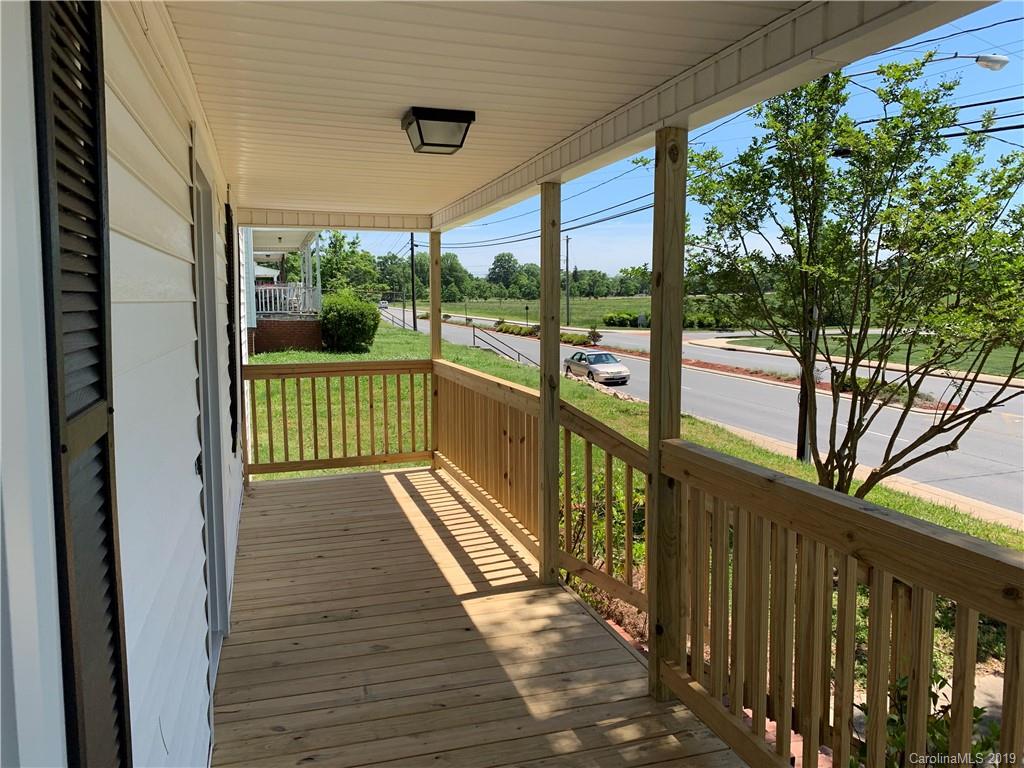 306 Loop Road North Kannapolis, NC 28081 - Photo 3 of 28