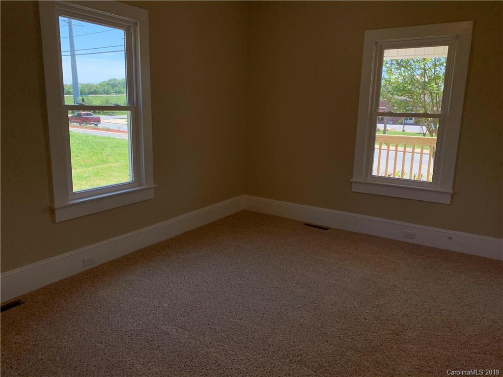 306 Loop Road North Kannapolis, NC 28081 - Photo 8 of 28