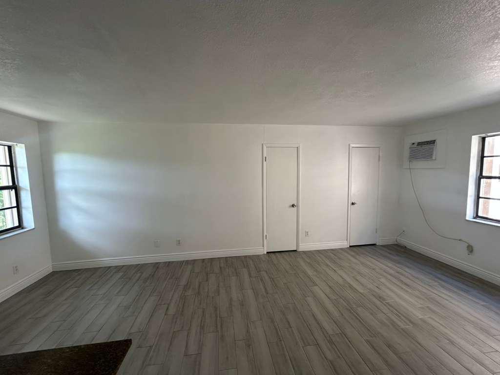 1081 Southeast Monterey Road, Unit 312 Stuart, FL 34994 - Photo 3 of 11 1081 C12 Full Space