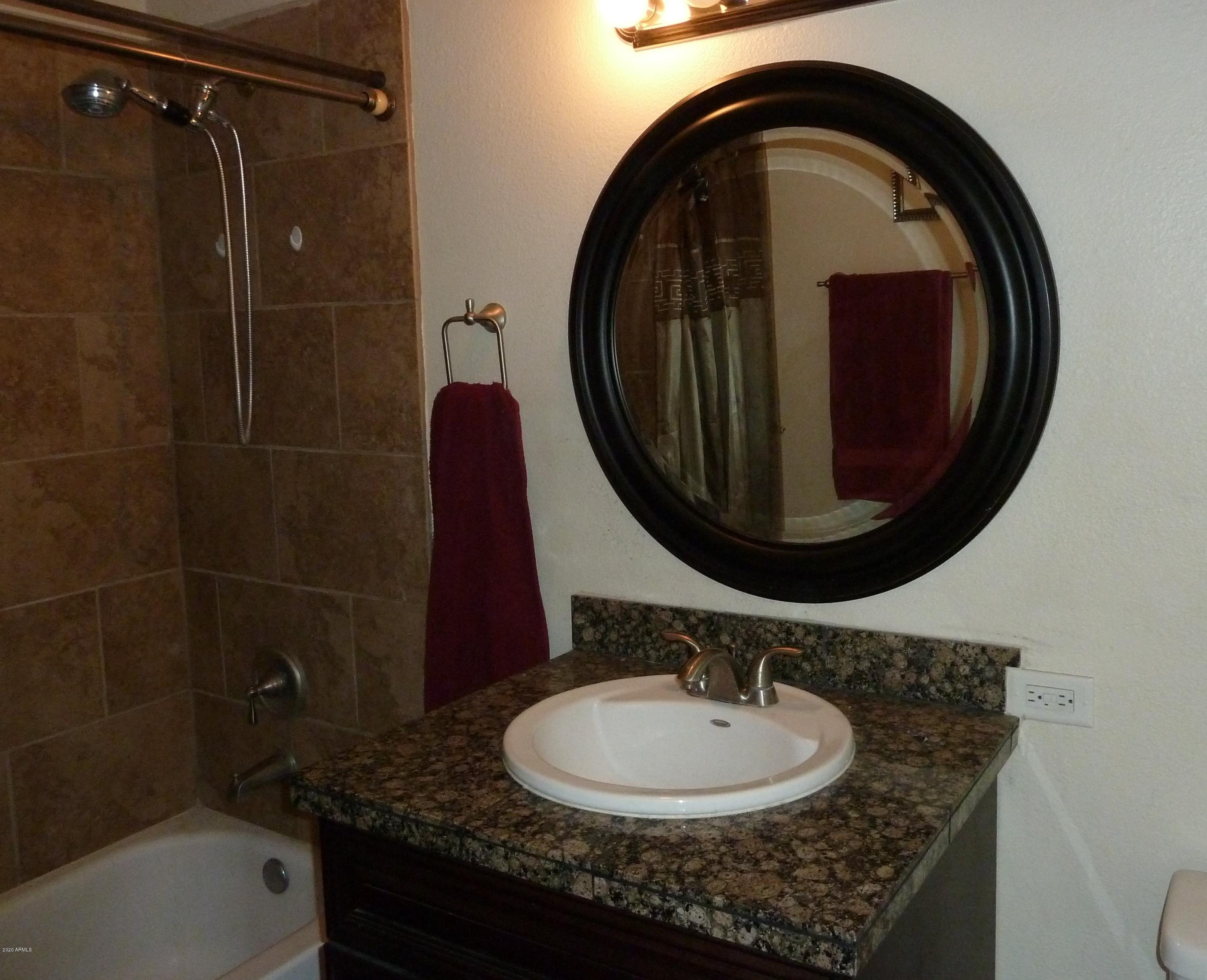 1739 East Granada Road Phoenix, AZ 85006 - Photo 30 of 35 gt hse bath2