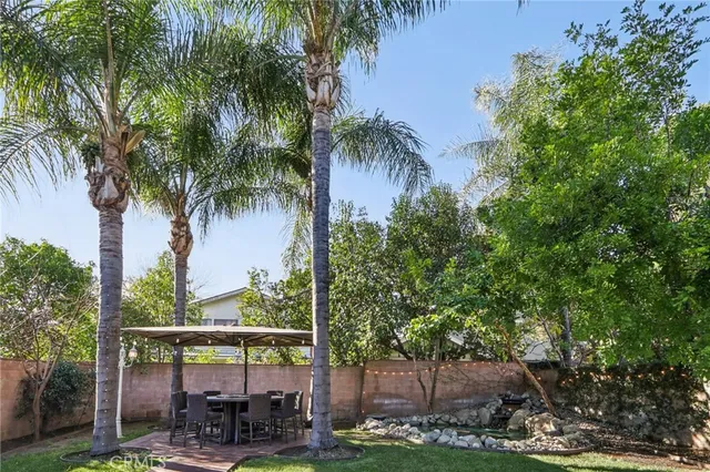 $1,549,950 | 6355 Yolanda Avenue, Tarzana, CA 91335