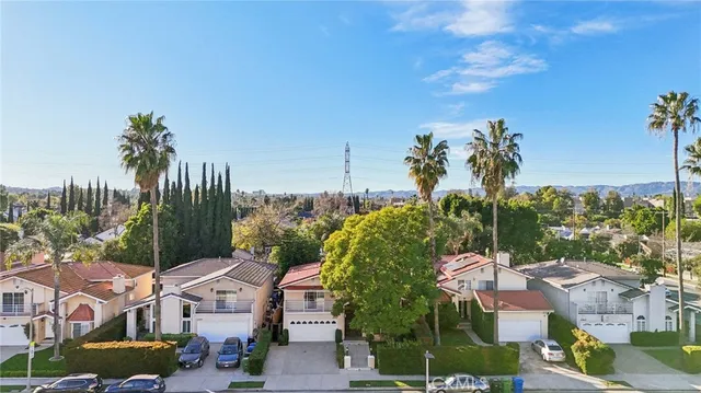 $1,549,950 | 6355 Yolanda Avenue, Tarzana, CA 91335