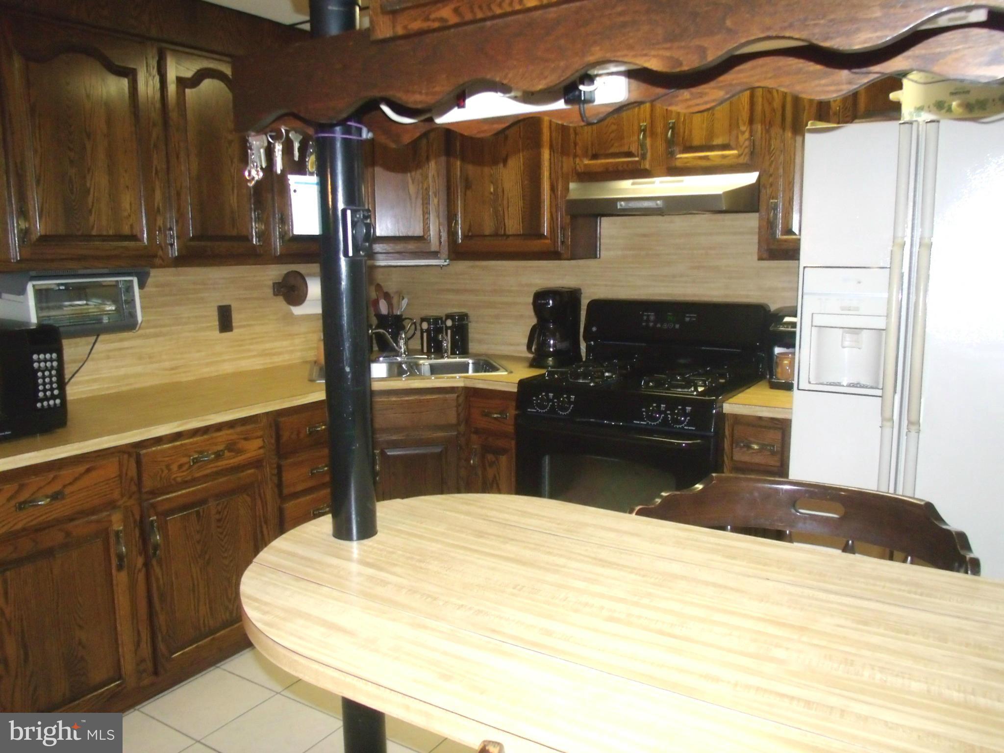 1539 Nicolay Way Baltimore, MD 21221 - Photo 5 of 13 Kitchen
