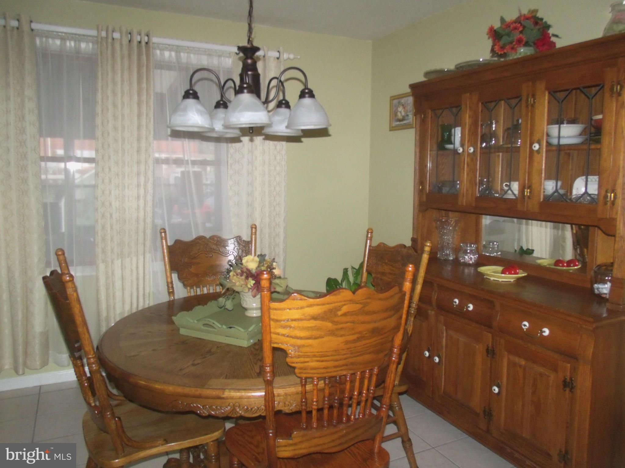1539 Nicolay Way Baltimore, MD 21221 - Photo 6 of 13 Dining Room