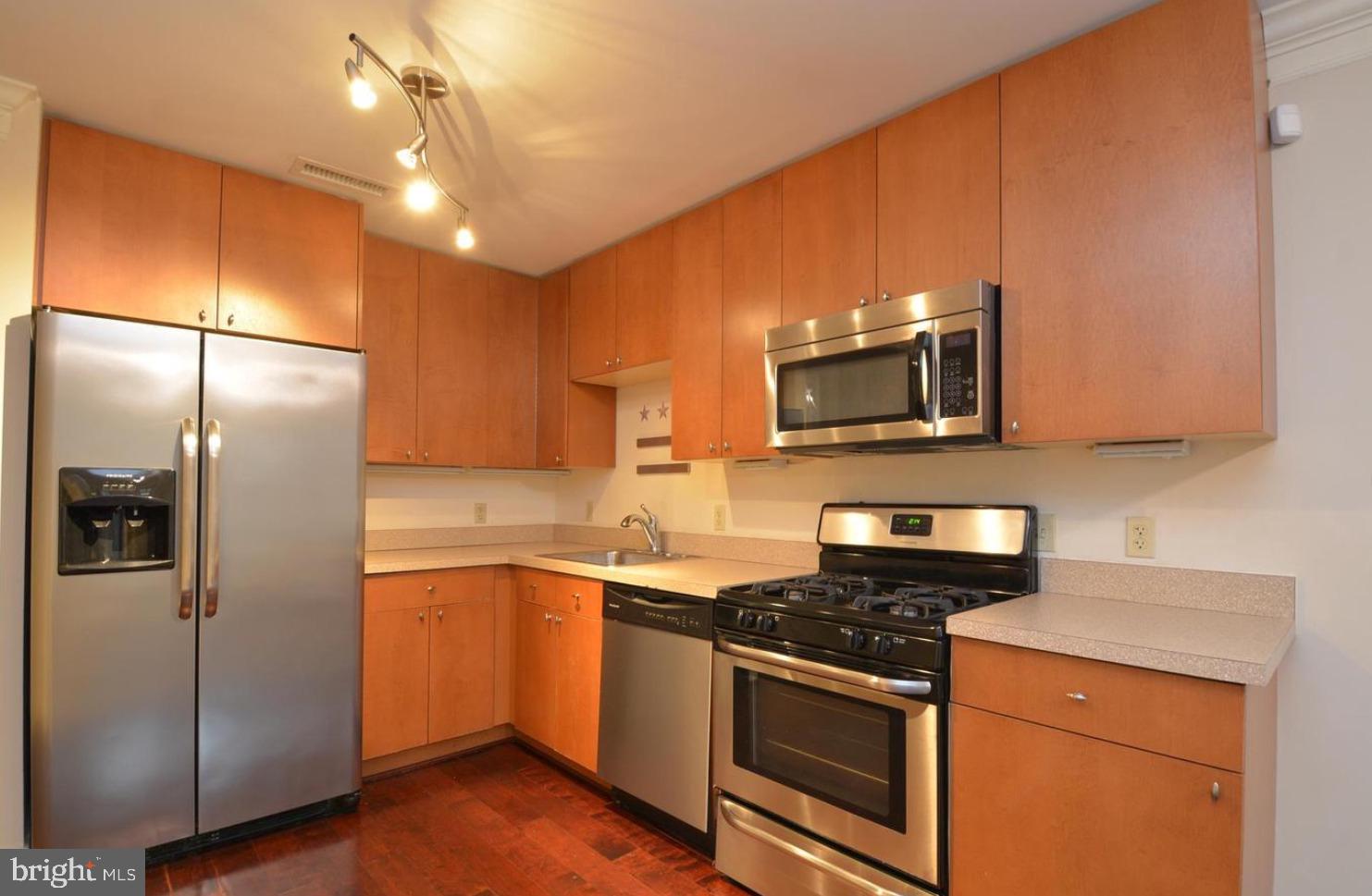 1210 R Street Northwest, Unit B17 Washington, DC 20009 - Photo 9 of 20