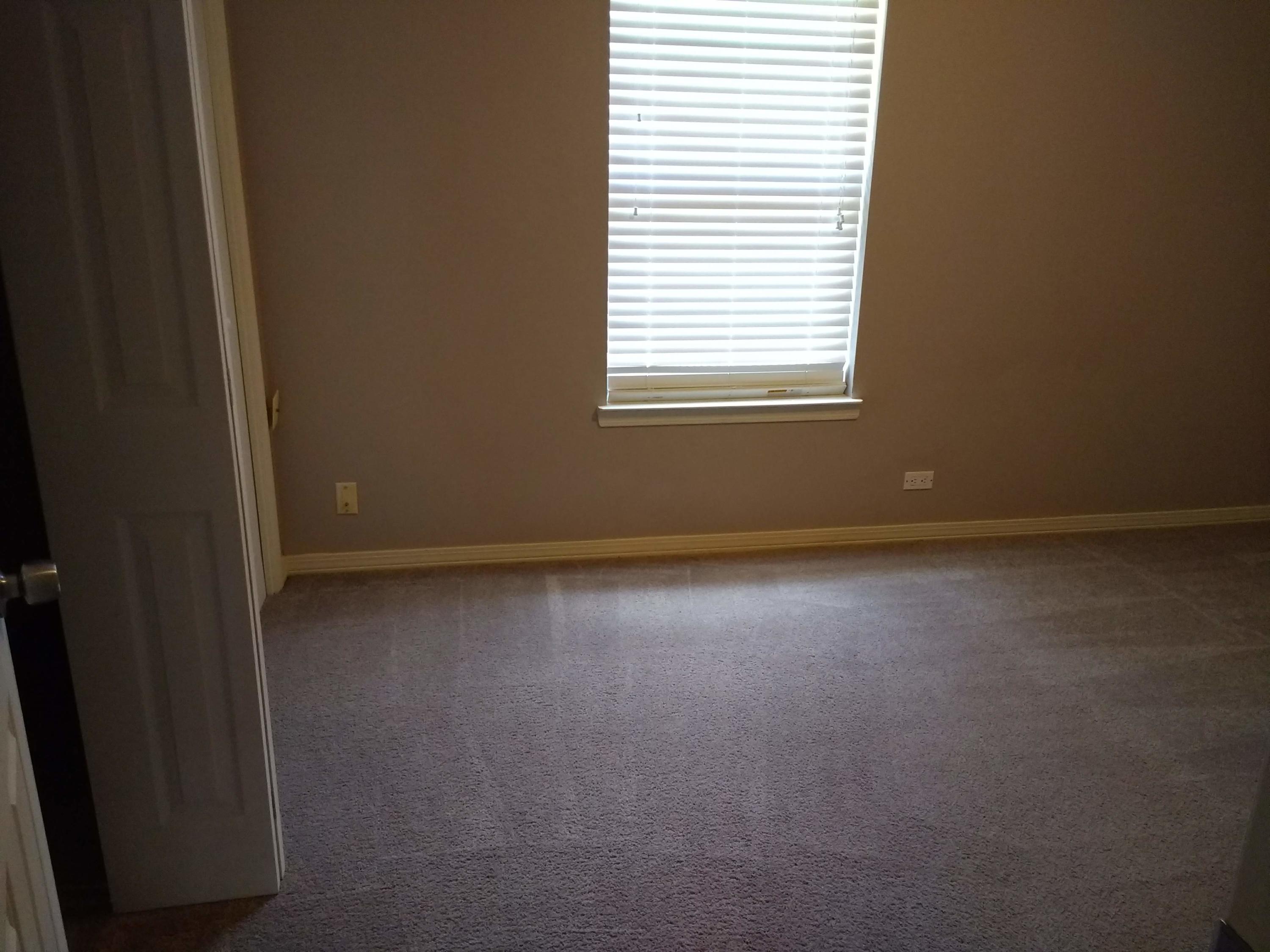 801 Cloverview Drive Crestview, FL 32536 - Photo 17 of 28 an empty room with a window