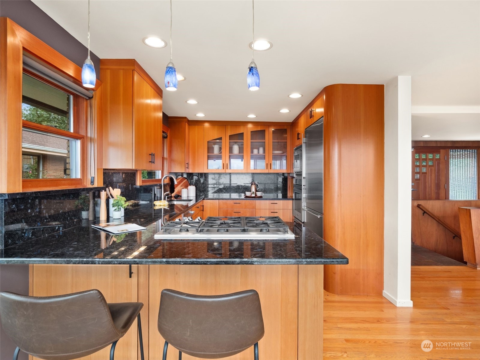 2313 Northwest Blue Ridge Drive Seattle, WA 98177 - Photo 12 of 32