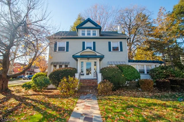 $820,000 | 301 3rd Street, Clifton, NJ 07011