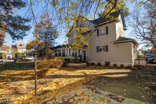 $820,000 | 301 3rd Street, Clifton, NJ 07011