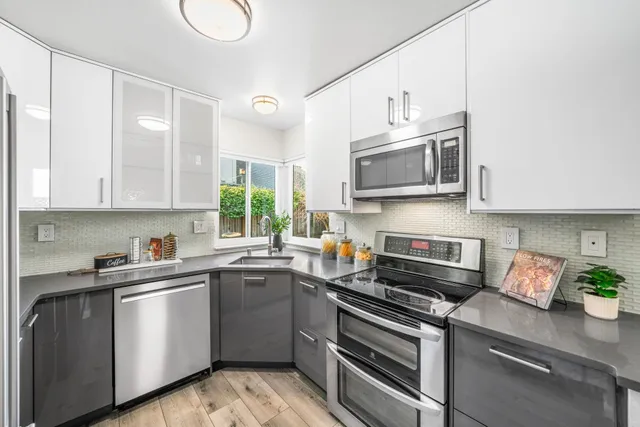 $899,000 | 2128 Alexander Way, Pleasanton, CA 94588