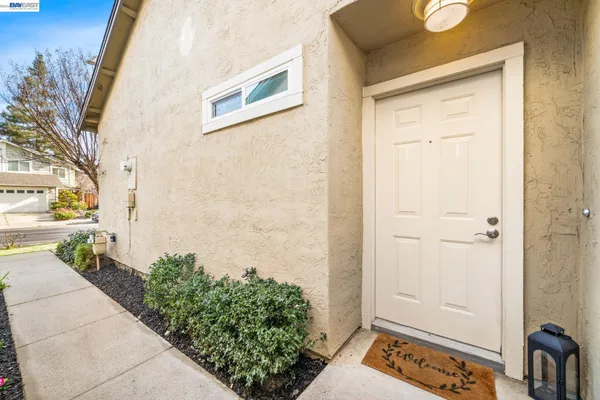 a view of a entryway door of the house