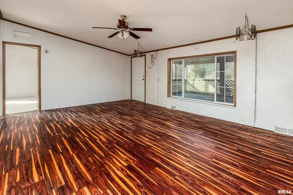 $177,000 | 14809 Sulphur Springs Road, Creal Springs, IL 62922