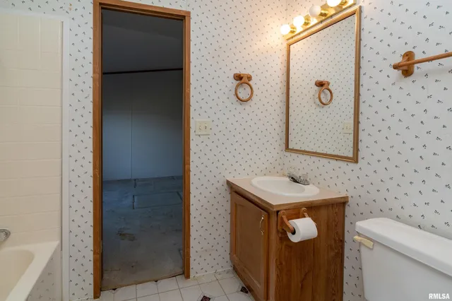 $200,000 | 14809 Sulphur Springs Road, Creal Springs, IL 62922