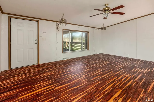 $200,000 | 14809 Sulphur Springs Road, Creal Springs, IL 62922