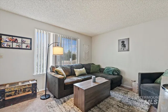 $849,900 | 819 North Benjamin Lane, Boise, ID 83704