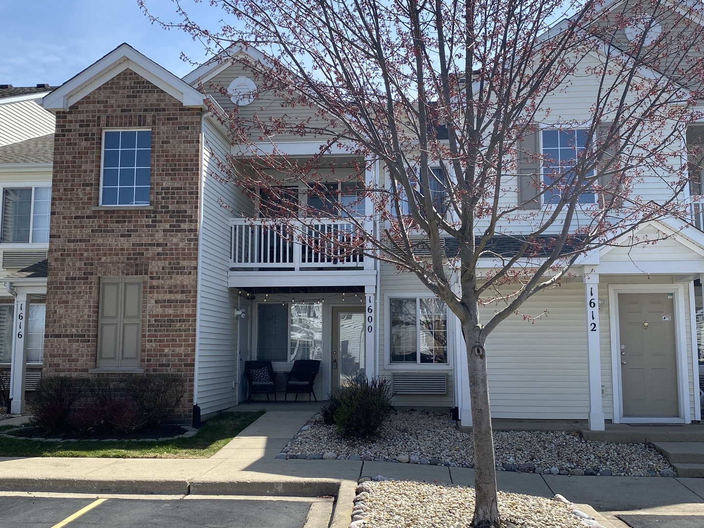 1600 McClure Road Aurora, IL 60505 - Photo 1 of 15 Gallery Image 1