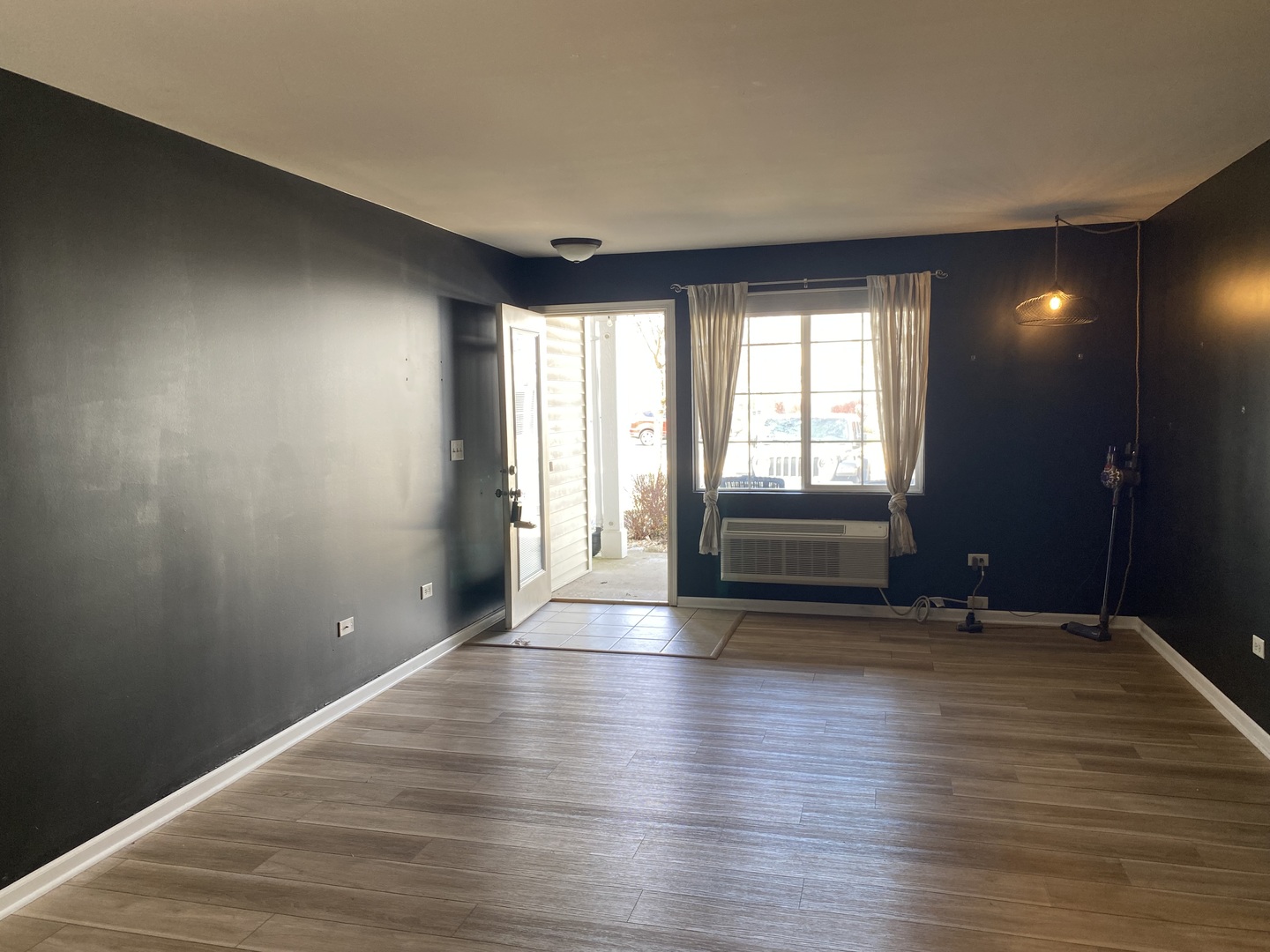 1600 McClure Road Aurora, IL 60505 - Photo 2 of 15 Gallery Image 2