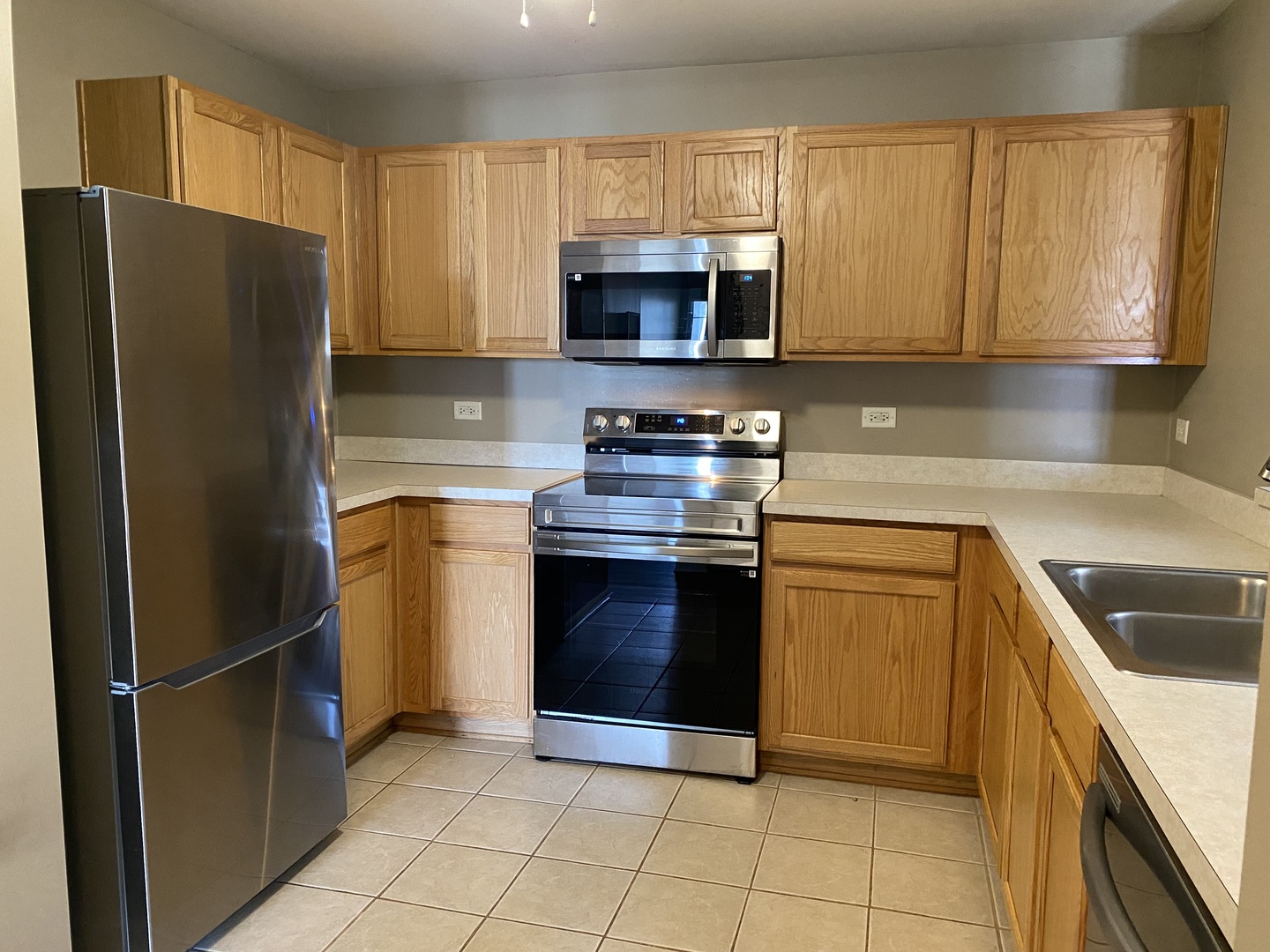1600 McClure Road Aurora, IL 60505 - Photo 6 of 15 Gallery Image 6