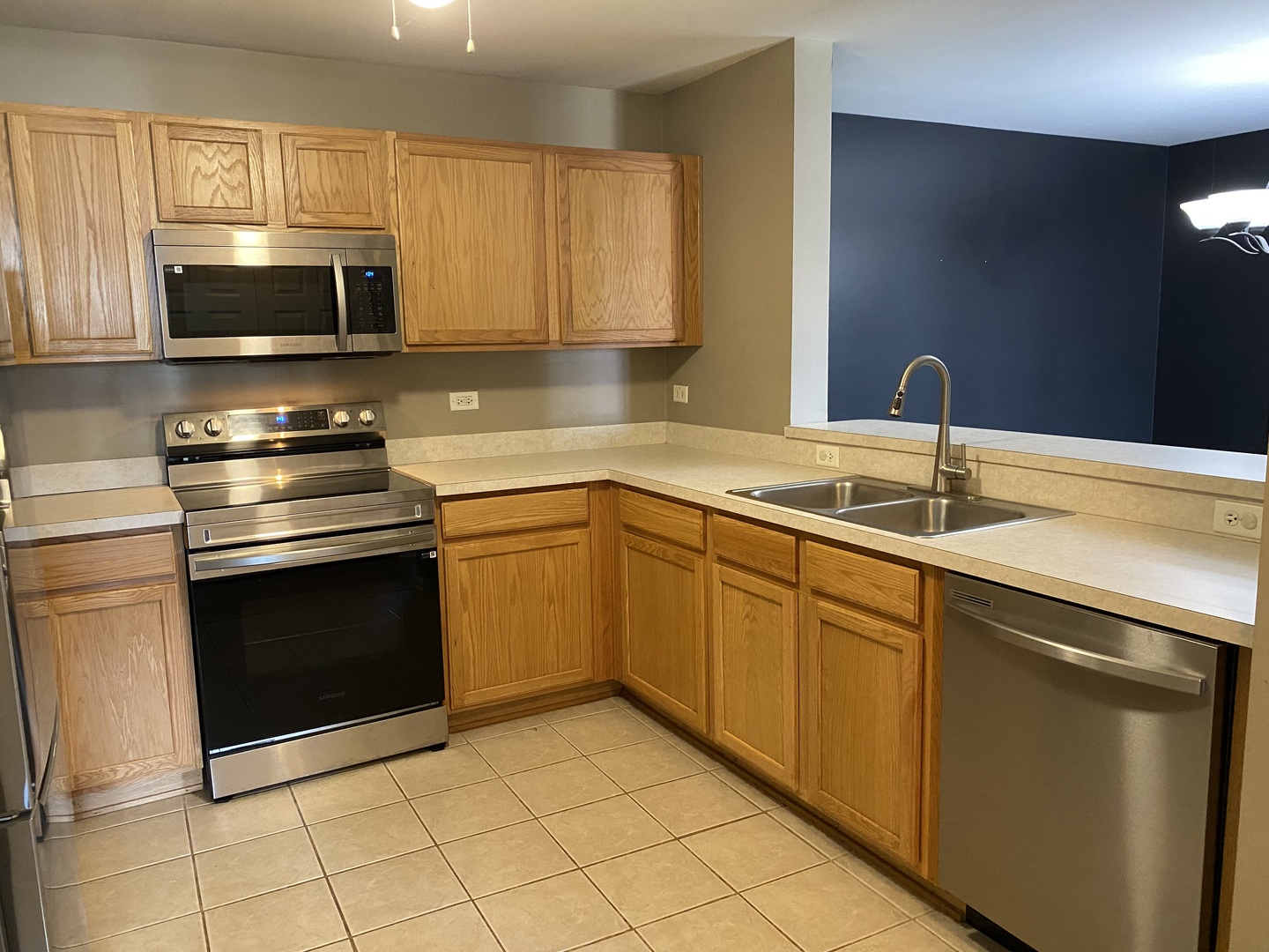 1600 McClure Road Aurora, IL 60505 - Photo 7 of 15 Gallery Image 7
