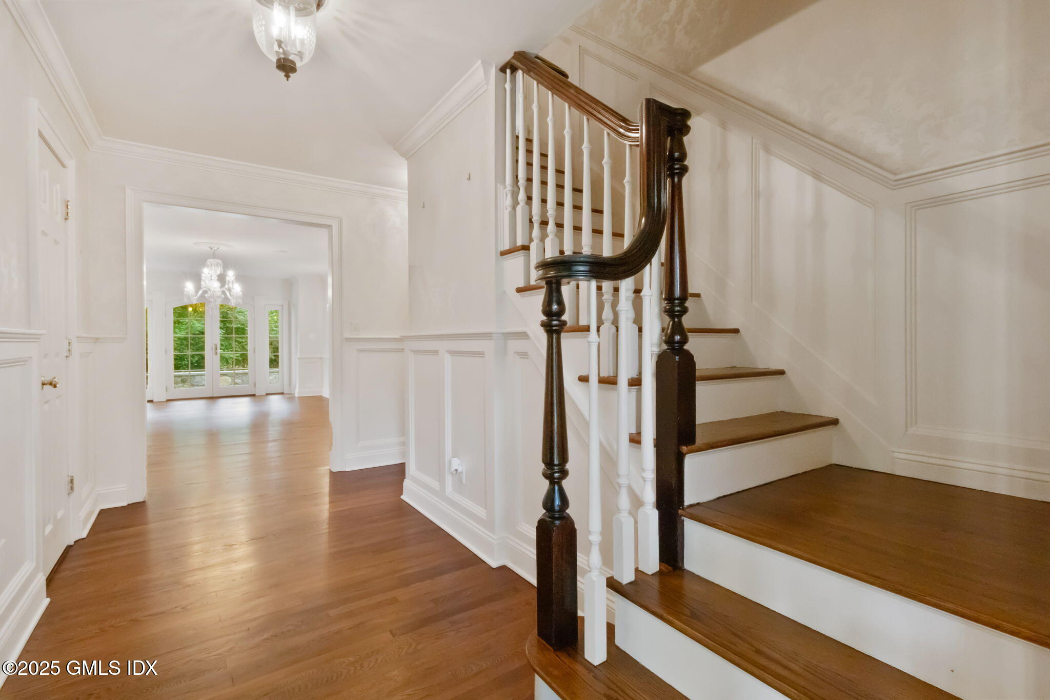 44 Indian Head Road Riverside, CT 06878 - Photo 5 of 55 a view of entryway with wooden floor