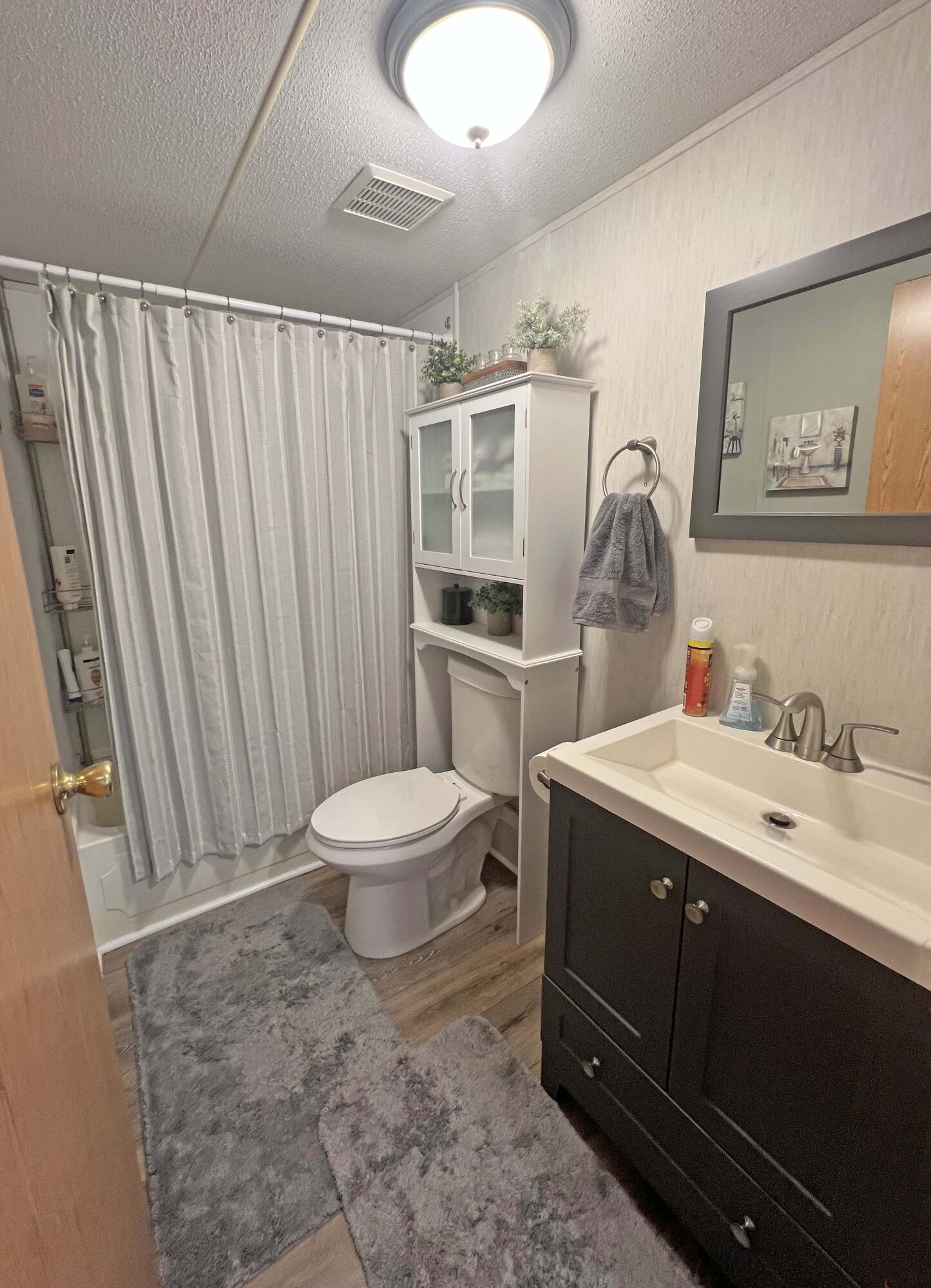 1135 Ralph Bell Road Summerton, SC 29148 - Photo 35 of 36 Second Bathroom