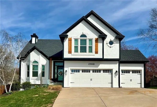 $489,000 | 23508 West 46th Street, Shawnee, KS 66226