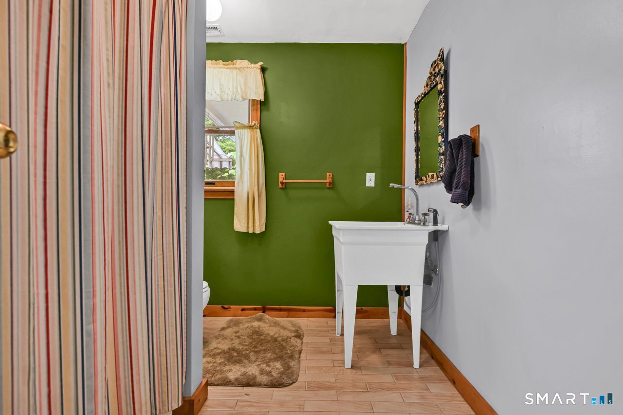 494 Nonnewaug Road Bethlehem, CT 06751 - Photo 19 of 40