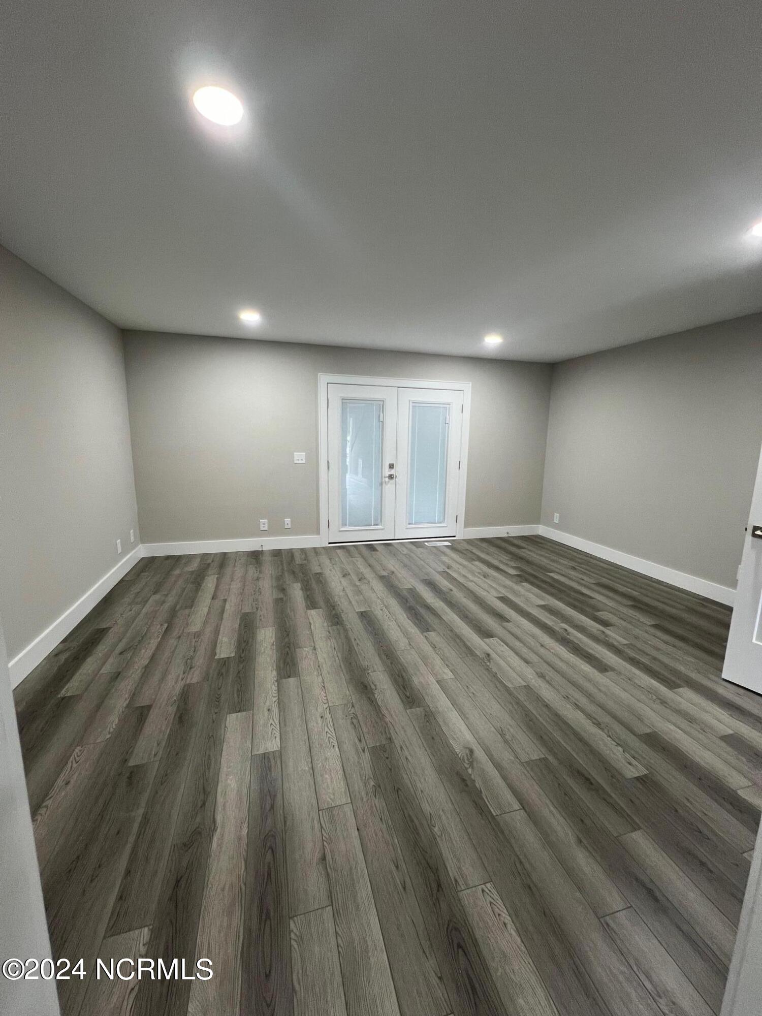 209 Bonnie Brook Road, Unit 4 Aberdeen, NC 28315 - Photo 5 of 12 living room