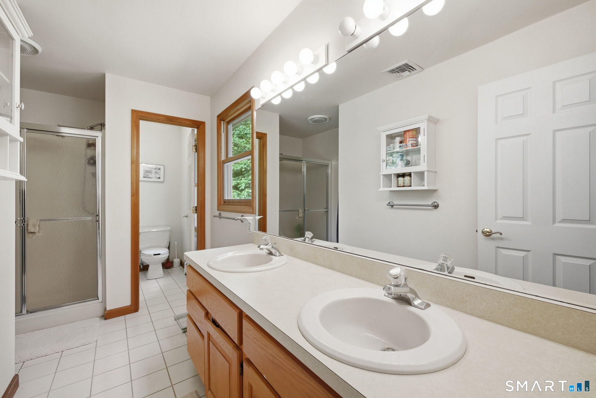 131 Hanover Road Newtown, CT 06470 - Photo 22 of 34