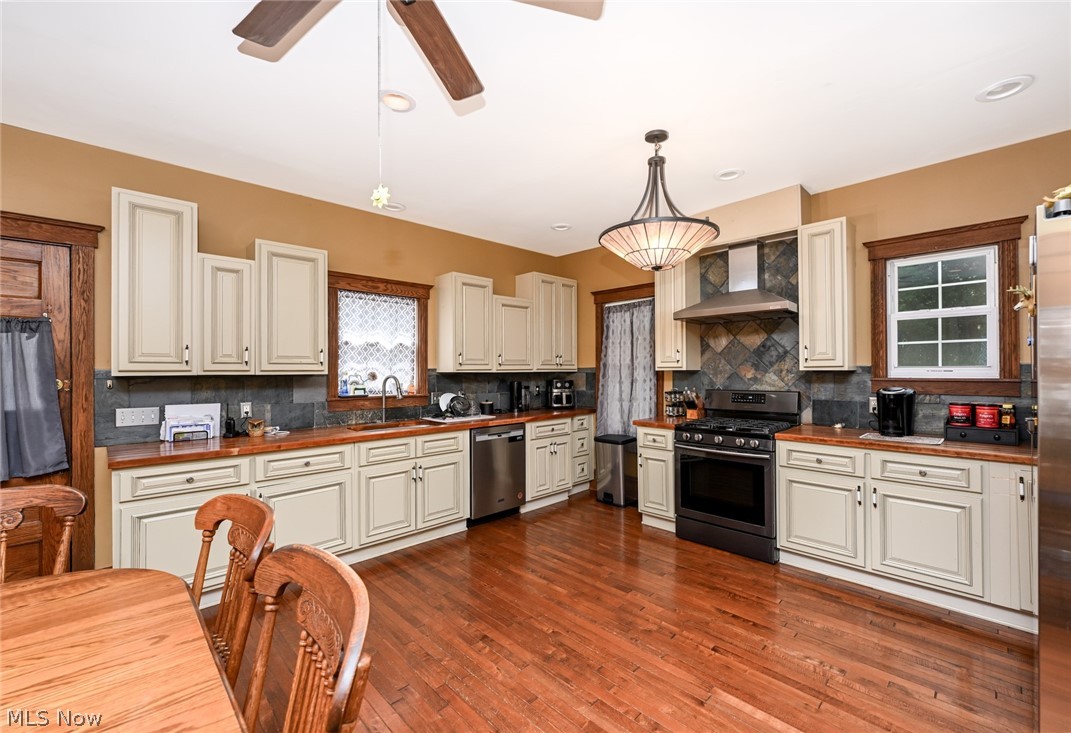 751 Earl Road Northwest Massillon, OH 44647 - Photo 17 of 50