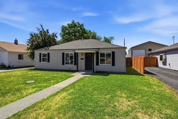 $360,000 | 3014 East Ermina Avenue, Spokane, WA 99207