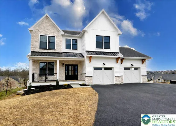$799,499 | 4740 Hillcrest Lane, Whitehall, PA 18052