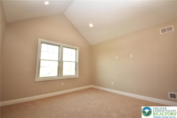 $799,499 | 4740 Hillcrest Lane, Whitehall, PA 18052