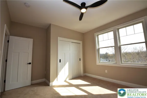 $799,499 | 4740 Hillcrest Lane, Whitehall, PA 18052