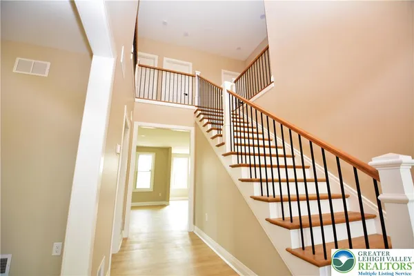 $799,499 | 4740 Hillcrest Lane, Whitehall, PA 18052